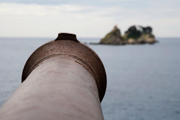 French Wells and Gun Point, Crooked Island